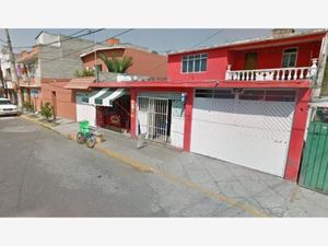 Casa en Venta en Vergel de Guadalupe Nezahualcóyotl