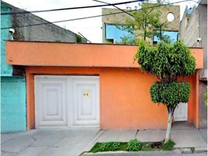 Casa en Venta en Jardines del Tepeyac Ecatepec de Morelos