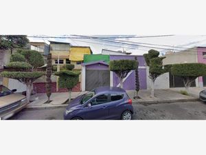 Casa en Venta en Guadalupe del Moral Iztapalapa