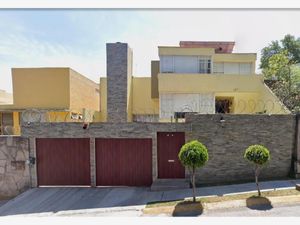 Casa en Venta en Lomas de la Cañada Naucalpan de Juárez