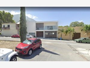 Casa en Venta en Contry la Silla Guadalupe