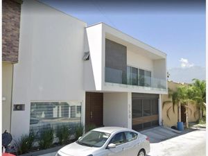 Casa en Venta en Contry la Silla Guadalupe