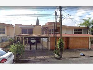 Casa en Venta en Bosques de La Victoria Guadalajara