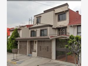 Casa en Venta en Cumbres de San Mateo Naucalpan de Juárez