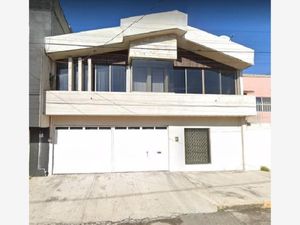 Casa en Venta en Jardines de San Manuel Puebla