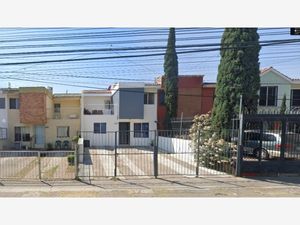 Casa en Venta en Hacienda Del Tepeyac Zapopan