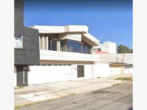 Casa en Venta en Jardines de San Manuel Puebla