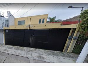 Casa en Venta en La Calma Zapopan