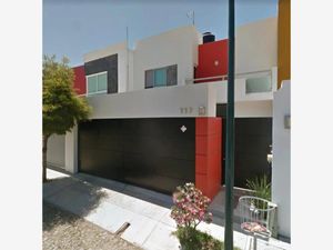 Casa en Venta en Residencial Esmeralda Norte Colima