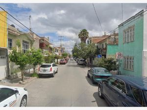 Casa en Venta en La Carmona León