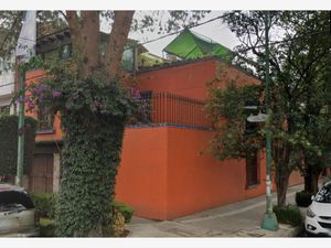 Casa en Venta en Del Carmen Coyoacán