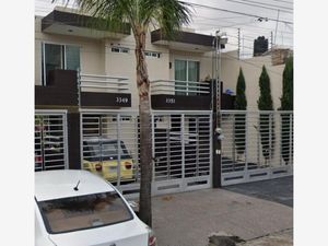 Casa en Venta en Villa Vicente Guerrero Guadalajara