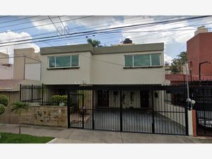 Casa en Venta en Bosques de La Victoria Guadalajara