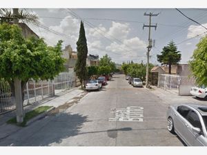 Casa en Venta en Rincon de Agua Azul Guadalajara