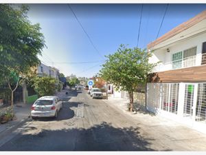 Casa en Venta en Lomas de Oblatos 1a Secc Guadalajara