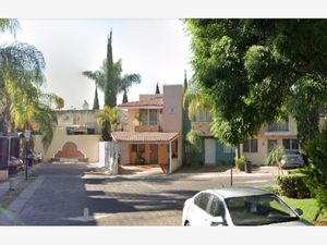 Casa en Venta en Real Del Bosque Zapopan