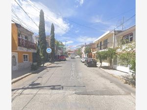 Casa en Venta en Colinas de Huentitan Guadalajara