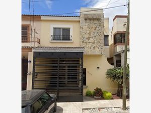 Casa en Venta en Portal de Cumbres Monterrey