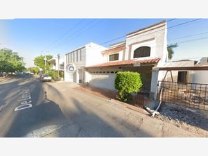 Casa en Venta en La Campiña Culiacán