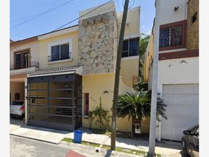 Casa en Venta en Portal de Cumbres Monterrey