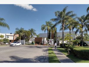 Casa en Venta en Valle Esmeralda Zapopan