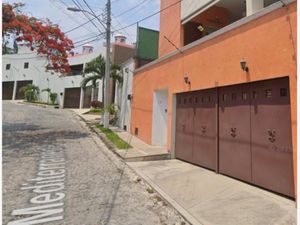 Casa en Venta en Burgos Bugambilias Temixco