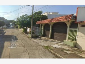 Casa en Venta en Infonavit Vista al Mar Coatzacoalcos