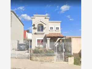 Casa en Venta en Villa Residencial del Prado Ensenada