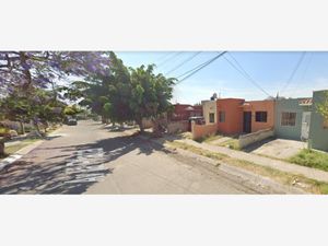 Casa en Venta en Hacienda Santa Fe Tlajomulco de Zúñiga