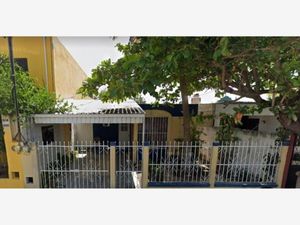 Casa en Venta en Yucalpeten Mérida