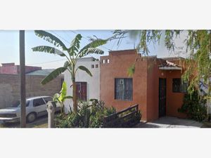 Casa en Venta en Hacienda Santa Fe Tlajomulco de Zúñiga