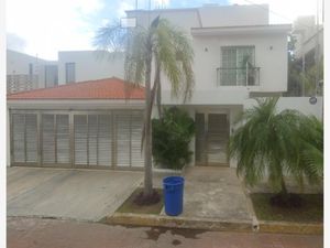 Casa en Venta en Supermanzana 17 Benito Juárez