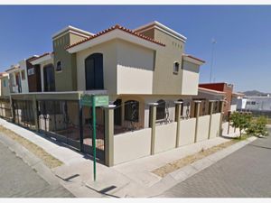 Casa en Venta en Real de Valdepeñas Zapopan