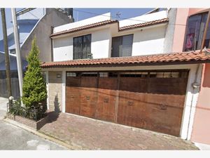 Casa en Venta en Constitucion de 1917 Iztapalapa