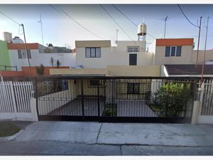 Casa en Venta en Jardines Alcalde Guadalajara