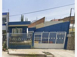 Casa en Venta en Lomas de Oblatos 1a Secc Guadalajara