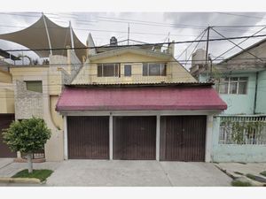 Casa en Venta en Metropolitana Tercera Sección Nezahualcóyotl