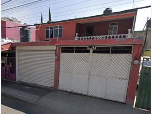 Casa en Venta en Vergel de Guadalupe Nezahualcóyotl