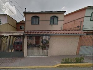 Casa en Venta en El Laurel (El Gigante) Coacalco de Berriozábal