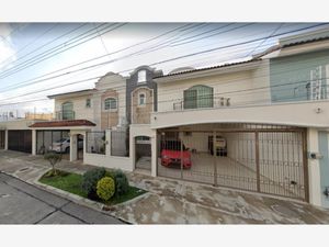 Casa en Venta en Bosques de La Victoria Guadalajara