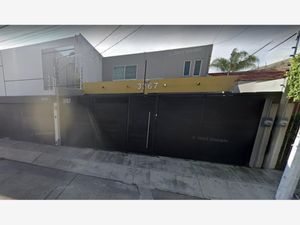 Casa en Venta en La Calma Zapopan