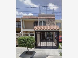 Casa en Venta en Parques Del Nilo Guadalajara