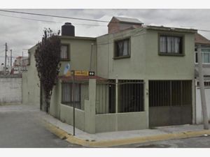 Casa en Venta en Villas Santín Toluca