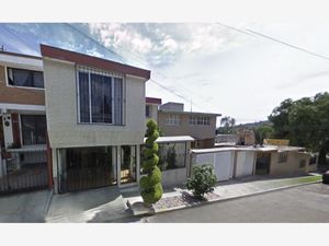 Casa en Venta en Parque Residencial Coacalco 1a Sección Coacalco de Berriozábal