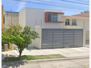 Casa en Venta en Jardines Vallarta Zapopan