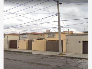 Casa en Venta en San Jeronimo Chicahualco Metepec