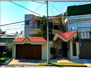 Casa en Venta en Lomas de Tecamachalco Naucalpan de Juárez