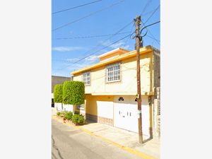 Casa en Venta en Viveros de Xalostoc Ecatepec de Morelos