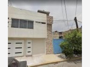 Casa en Venta en La Perla Nezahualcóyotl