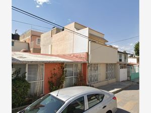 Casa en Venta en Parque Residencial Coacalco 1a Sección Coacalco de Berriozábal